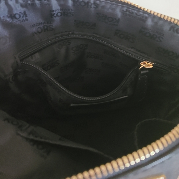 🖤MICHAEL KORS Chain-Link Saffiano Leather Dome Black Crossbody Bag - Picture 11 of 14